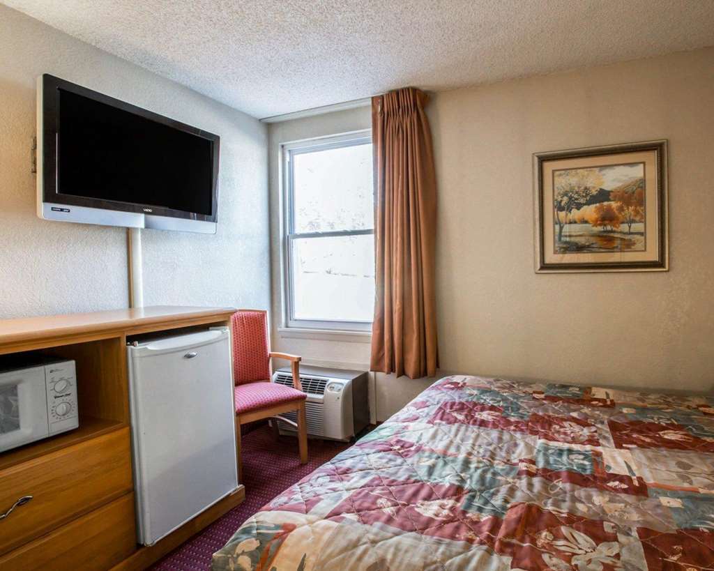 Rodeway Inn Asheville Room photo